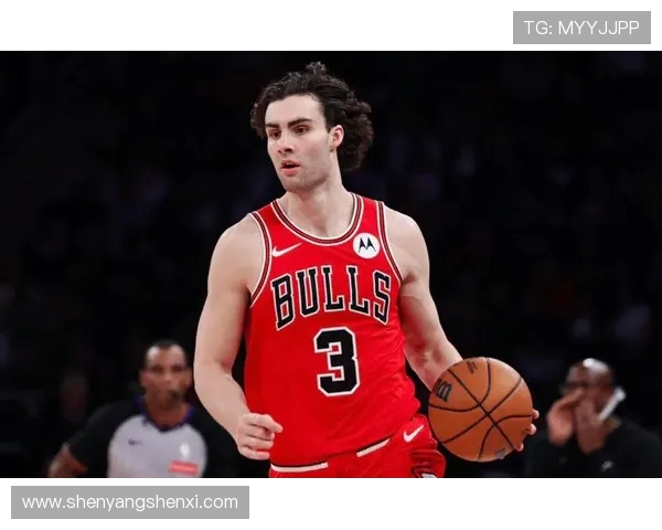 布克盛赞卡斯尔身体素质出众活力四射攻防兼备深表敬意